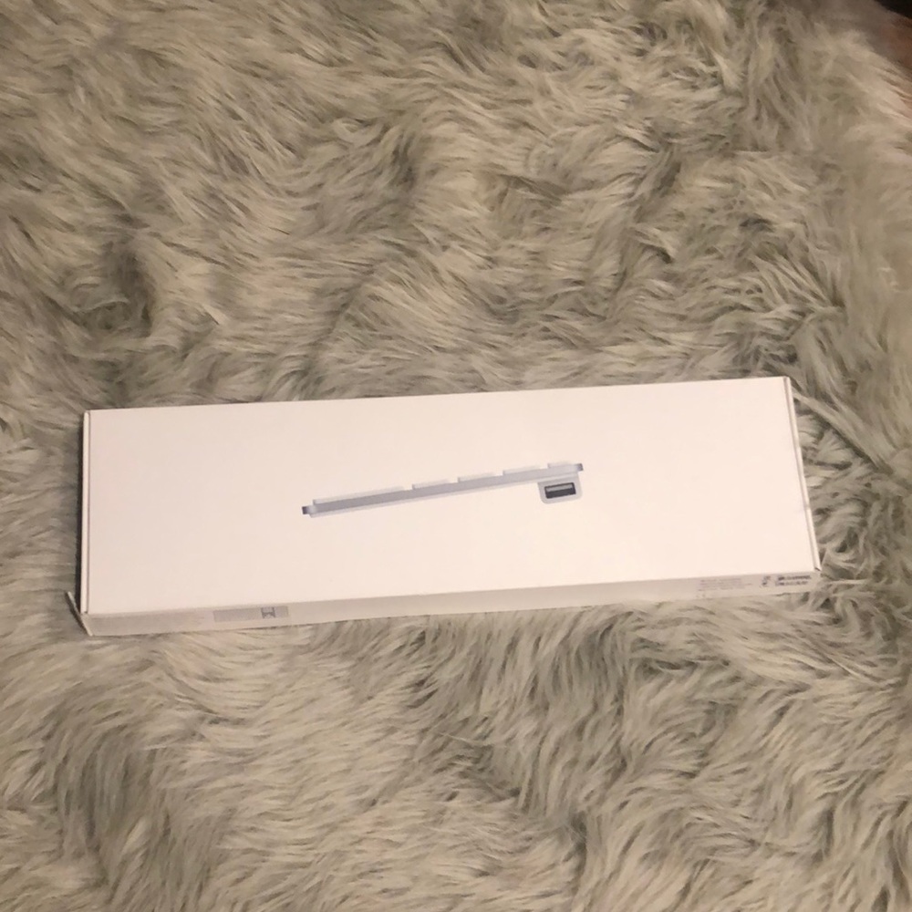 Apple Keyboard